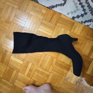 THE PERFECT STRETCH KNEE HIGH BOOT SQUARE TOE